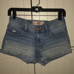 HOLLISTER SHORTS